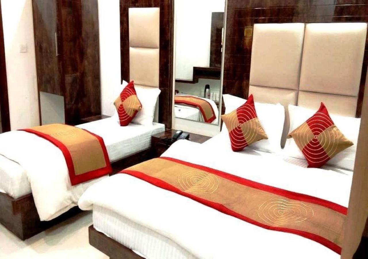 Hotel Family Spot Neu-Delhi Exterior foto