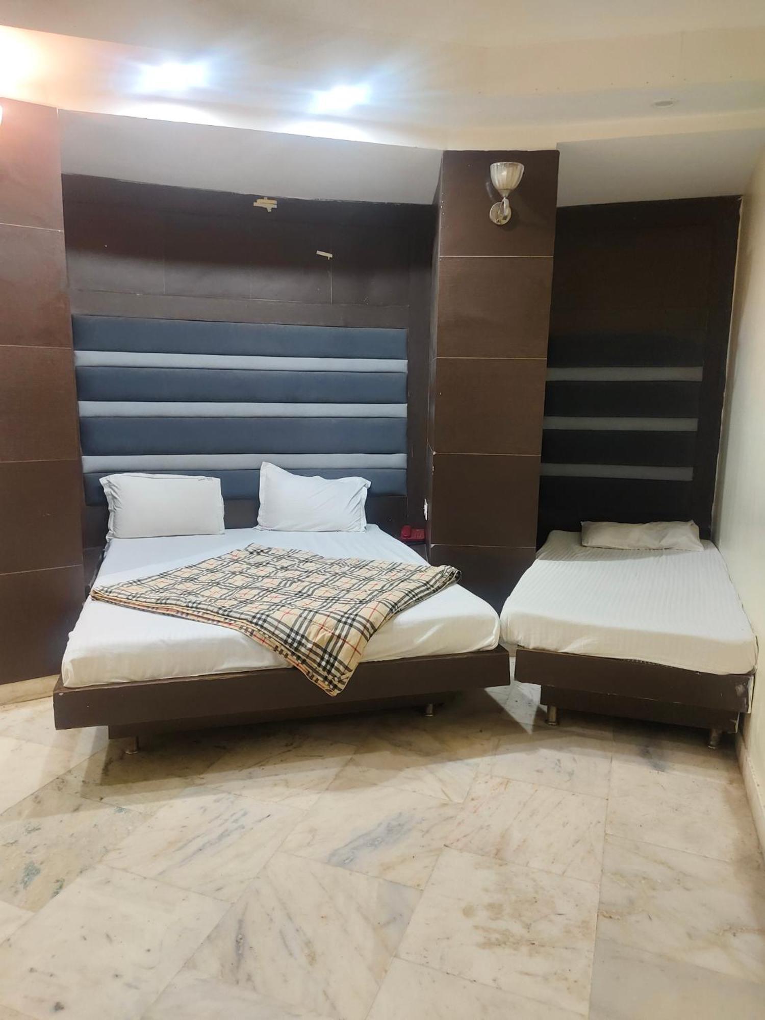 Hotel Family Spot Neu-Delhi Exterior foto